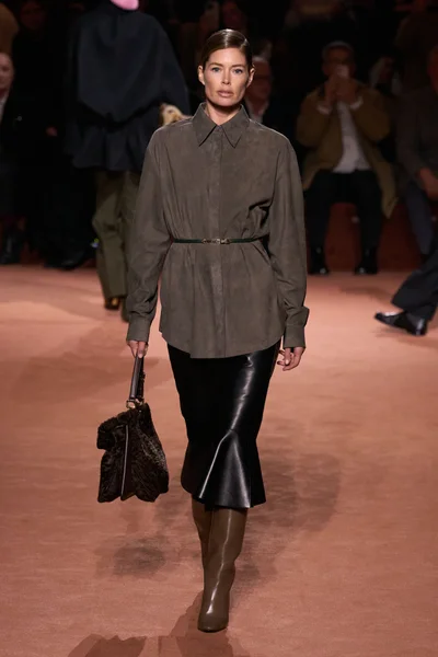 Look 19